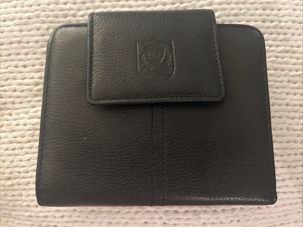 Mundi Genuine Leather Wallet Black NWT Credit Cards Change Purse